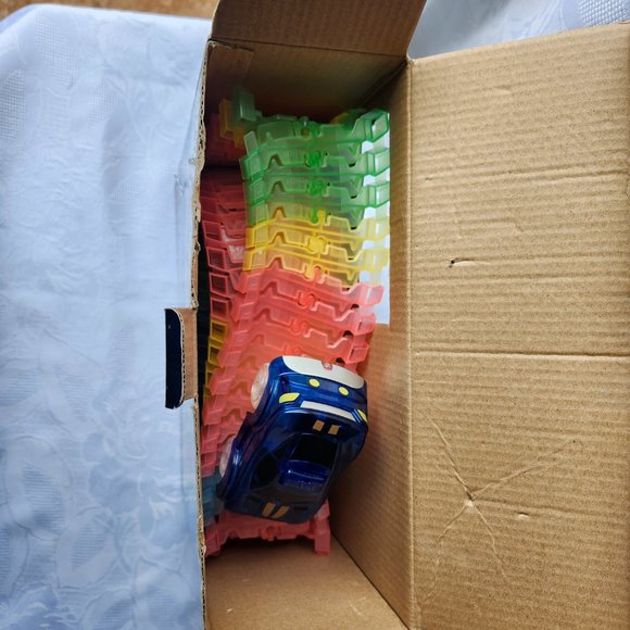 Magic Tracks - Picture 5 of 8